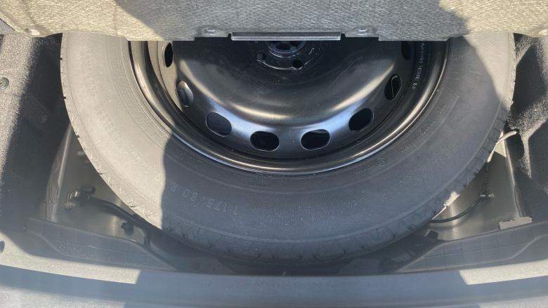 Land Rover Range Rover Velar 3.0 D300 MHEV R-Dynamic SE 5dr Auto Diesel Estate